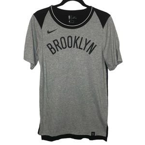 NIKE | Brooklyn Nets NBA Gray Black Short Sleeve Tunic Shirt Athletic